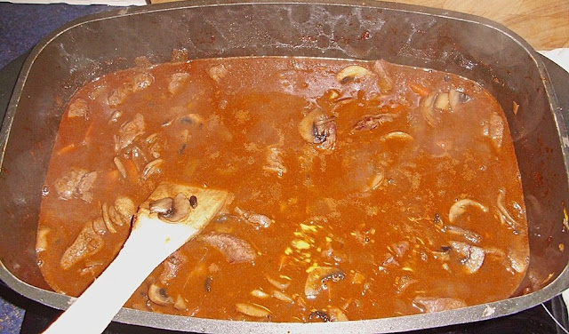 Tocăniță fină de cerb cu fructe de pădure