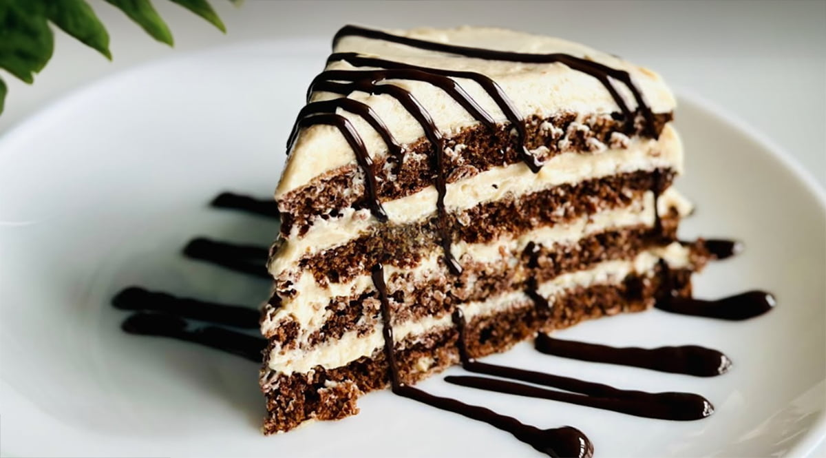 Prăjitură cu ciocolată fără făină preferată de Miško: Fără cuptor și gata în 30 de minute!