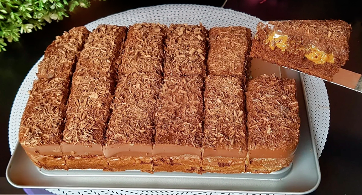 Prăjitură de ciocolată cu cafea și caramel: Cel mai fin desert din lume!