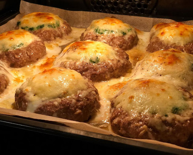 Hacknest cu spanac cremos și ou prăjit