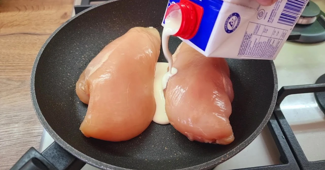 Paste cremoase cu carne de pui: Veți adora această REȚETĂ rapidă pentru prânz!