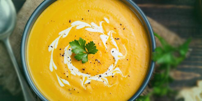 Supă rapidă de roșii cu cocos