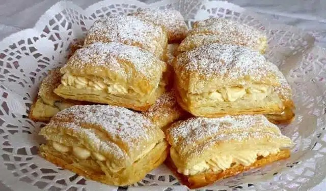 Felii de foitaj cu cremă paradisiacă rețetă