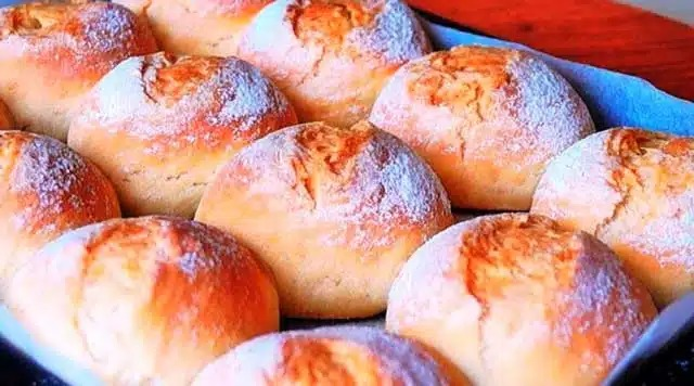 Rețetă pentru chifle, ca de la brutărie, gata în câteva minute!