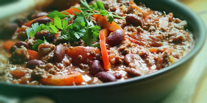 Chili con carne: Rețetă săracă în calorii pentru hitul petrecerii