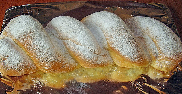 Cozonac împletit ca la brutărie