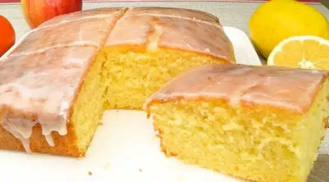 Rețetă de prăjitură cu lămâie, extrem de suculentă și delicioasă!