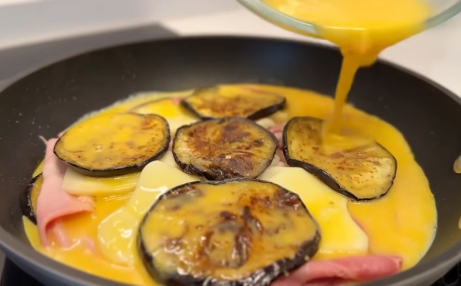 Omleta sănătoasă pe care ar trebui să o mâncați cel puțin o dată pe săptămână: este delicioasă și sățioasă | Doar 390 kcal!