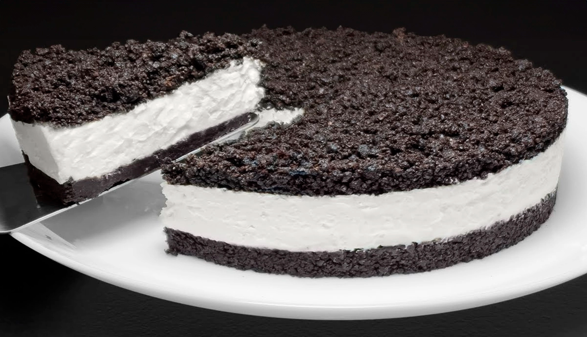 Tort Oreo simplu: Fără coacere și gata în 30 de minute!