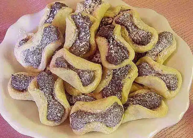 Biscuiți cu brânză proaspătă și mac – Rețetă