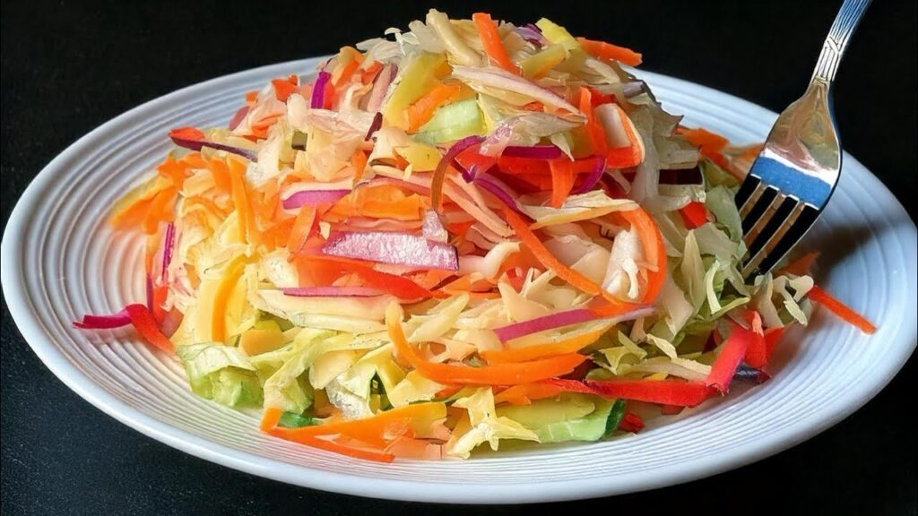 Noaptea trecută m-am simțit balonat și greu, așa că am mâncat la cină o frumoasă farfurie cu salată: Am dormit minunat!