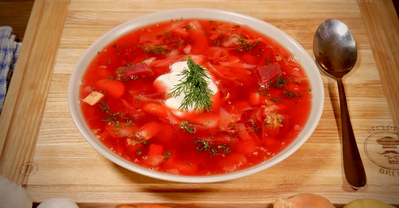 Cum să gătești BORȘUL PERFECT? REȚETĂ pentru supa tradițională rusă pas cu pas!