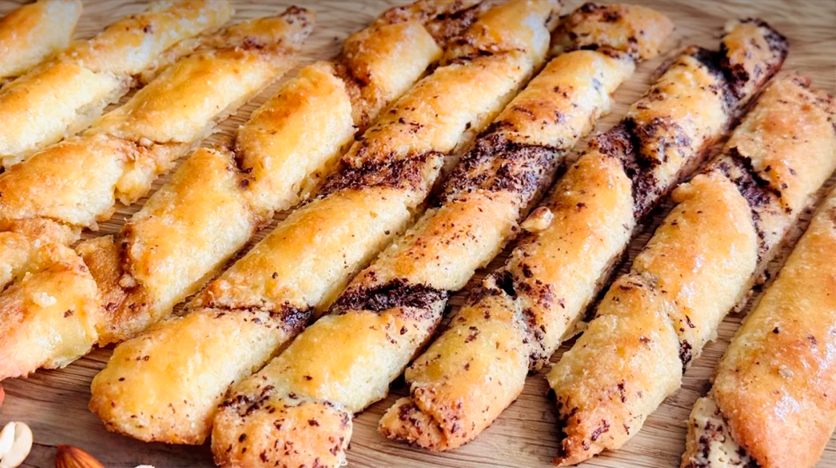 Delicatesă dulce-sărată: Aluat delicios cu umplutură dulce!