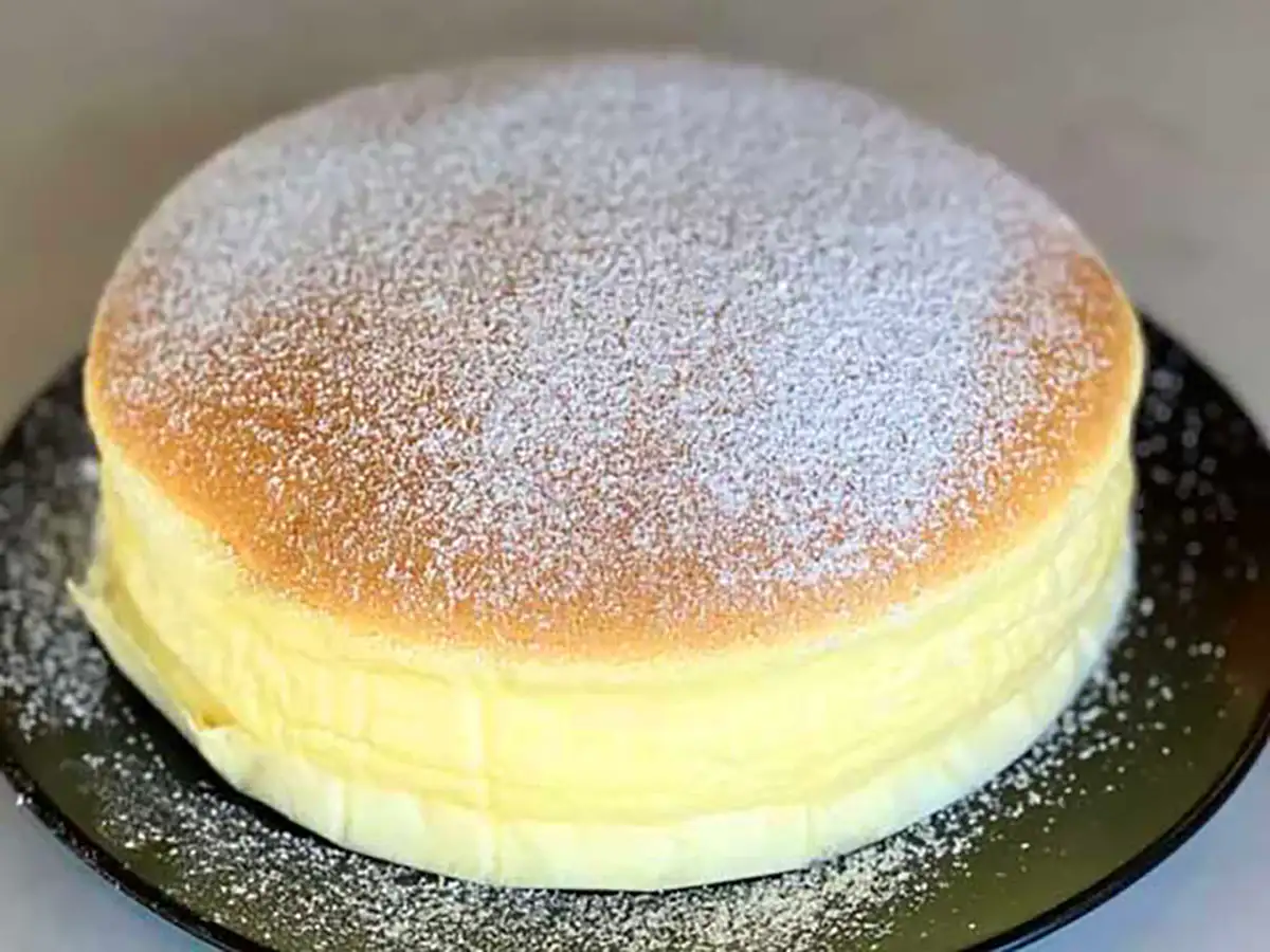 Rețetă de cheesecake cu iaurt: un gust incredibil care va surprinde pe oricine!