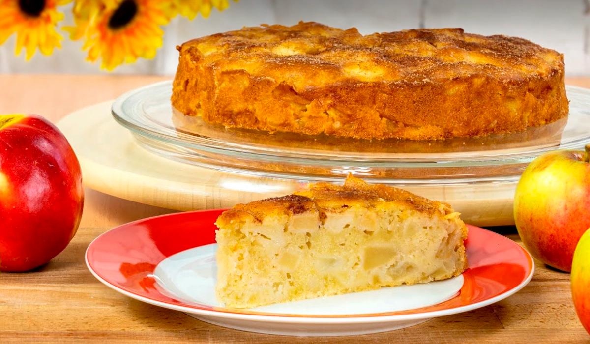 Cel mai bun prăjitură cu mere suculentă și scorțișoară a bunicii Stanka: Rețetă simplă pentru toată lumea