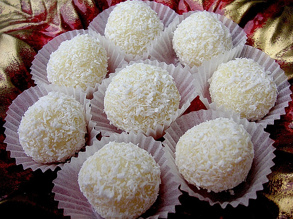 Biluțe de lichior de ou – pentru astea ai muri