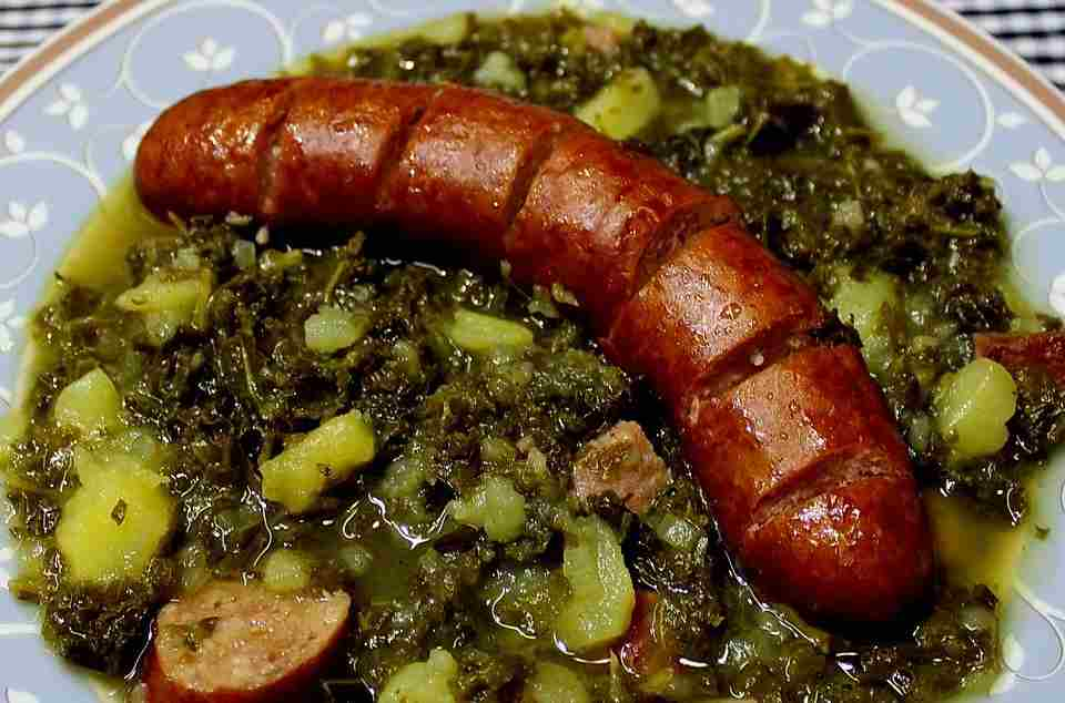 Gust foarte bun! Tocană de varză verde a străbunicii