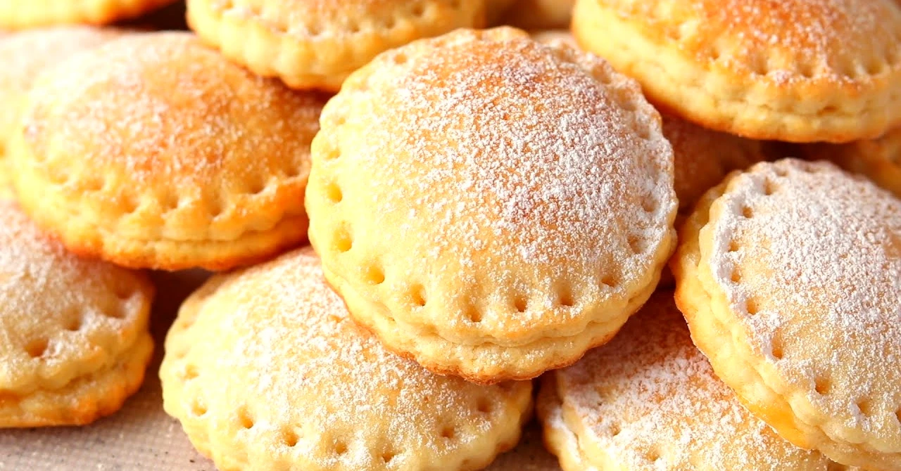 Biscuiți fragili cu brânză fără ouă: această REȚETĂ este un HIT – umpluți cu gem!