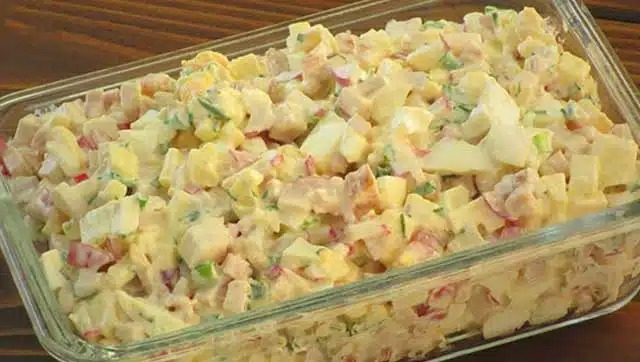 Rețetă de salată de ouă, copilărească și care te face să mai vrei!