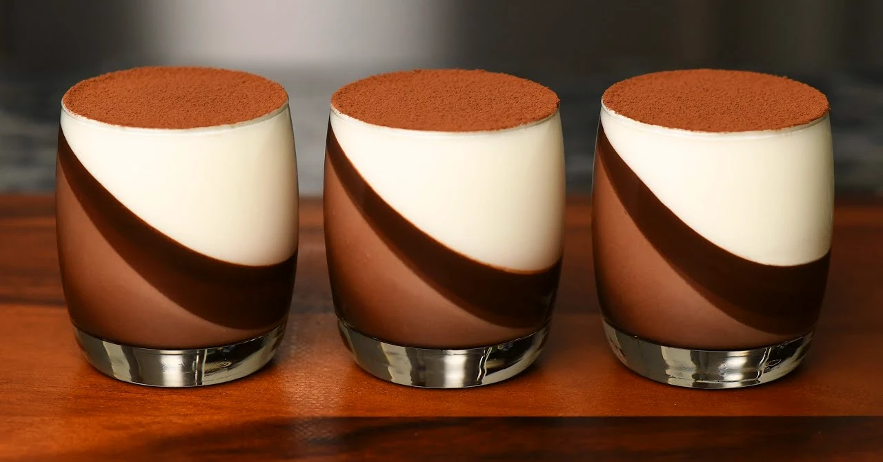 Ai poftă de ceva dulce? Această Panna Cotta CU CIOCOLATĂ este divină – REȚETĂ!