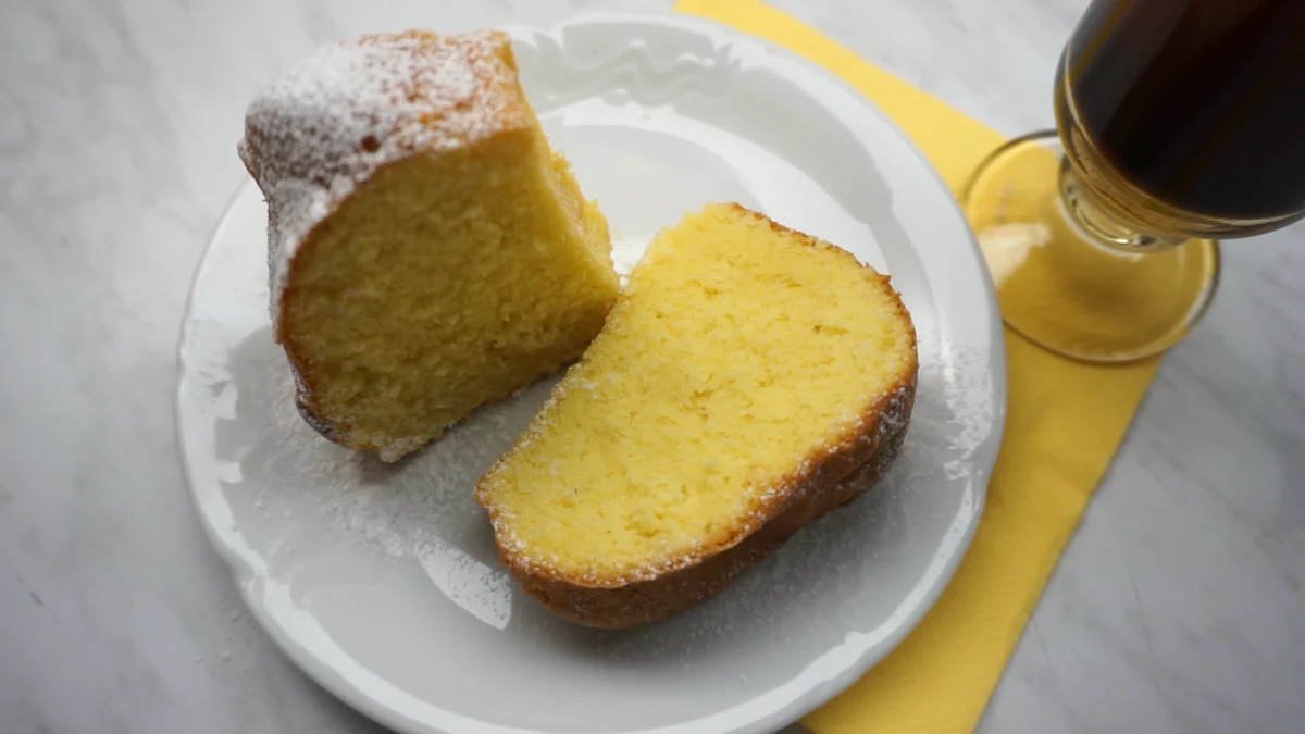 Cea mai BĂLDUROASĂ PRĂJITURĂ CU COCOS: Această REȚETĂ pe care o poate face oricine!