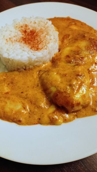 Pui cu paprika, smântână și mozzarella