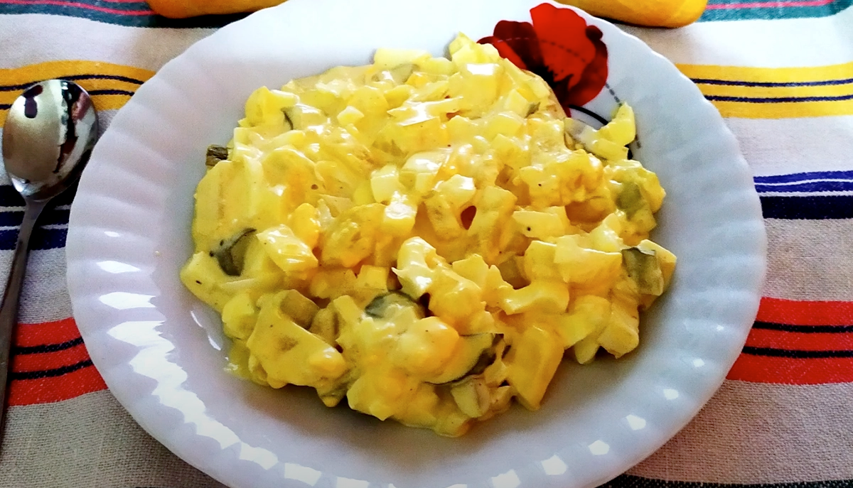 Salata retro de ouă așa cum o știa bunica ta în socialism: Omagiu clasicii!
