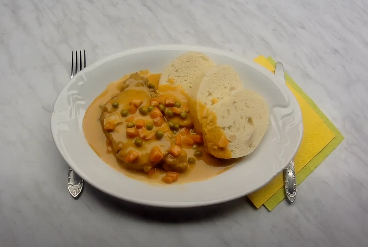 Cel mai bun carne de porc în smântână cu legume: Rețeta aceasta pentru carne fragedă ca la bunica!