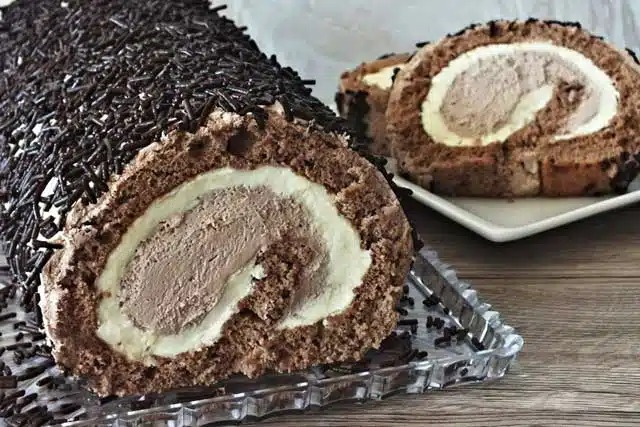 Rețetă de Ruladă din Bezea Alb-Negru