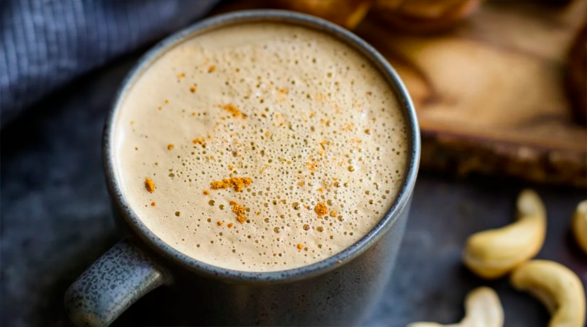 Pregătiți cafeaua altfel: Rețetă rapidă și gustoasă pentru o băutură de cafea cu unt de caju!