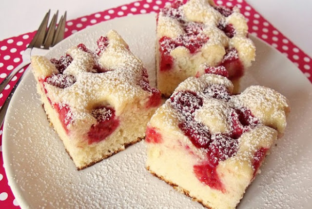 Prăjitură cu zmeură și nisip