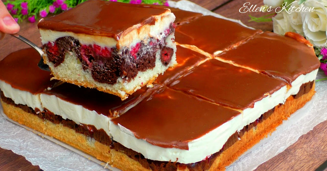 Cele mai bune valuri dunărene: REȚETĂ pentru un tort pufos cu zmeură, cremă și ciocolată!