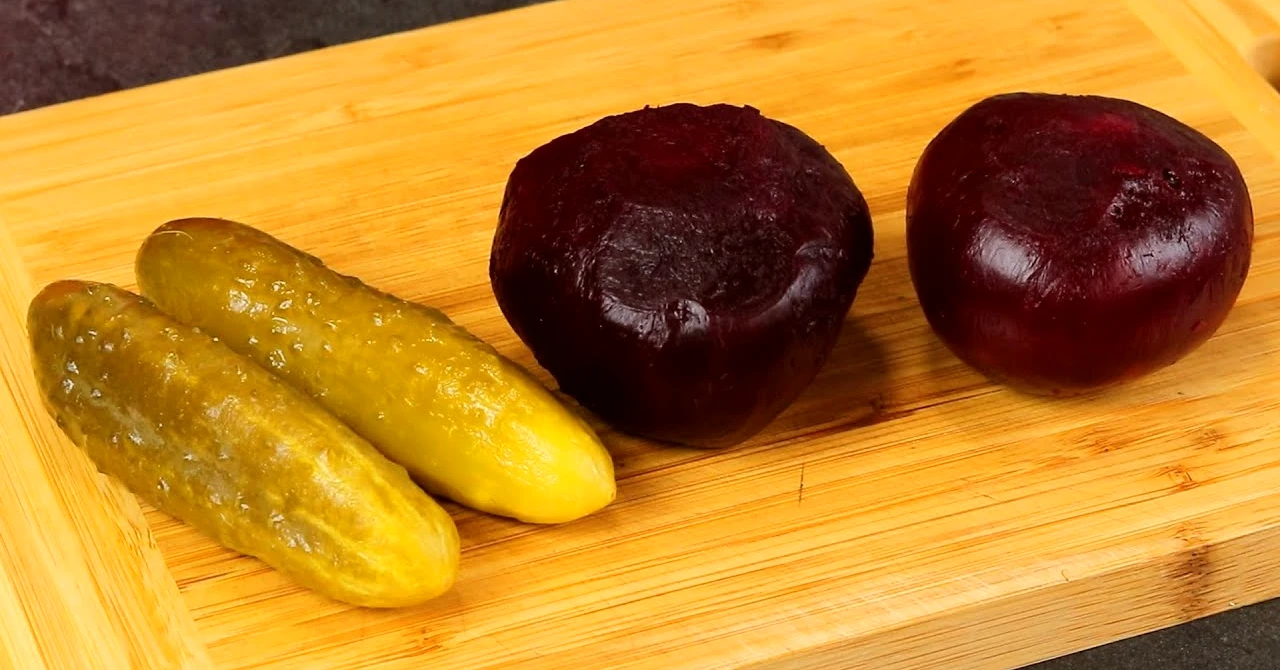 Salată fantastică de sfeclă cu maioneză: ACEASTĂ REȚETĂ este rapidă, gustoasă și sănătoasă!