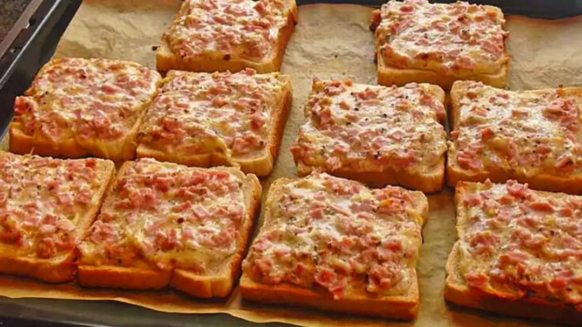 Rețetă Pizzatoast gata în 15 minute