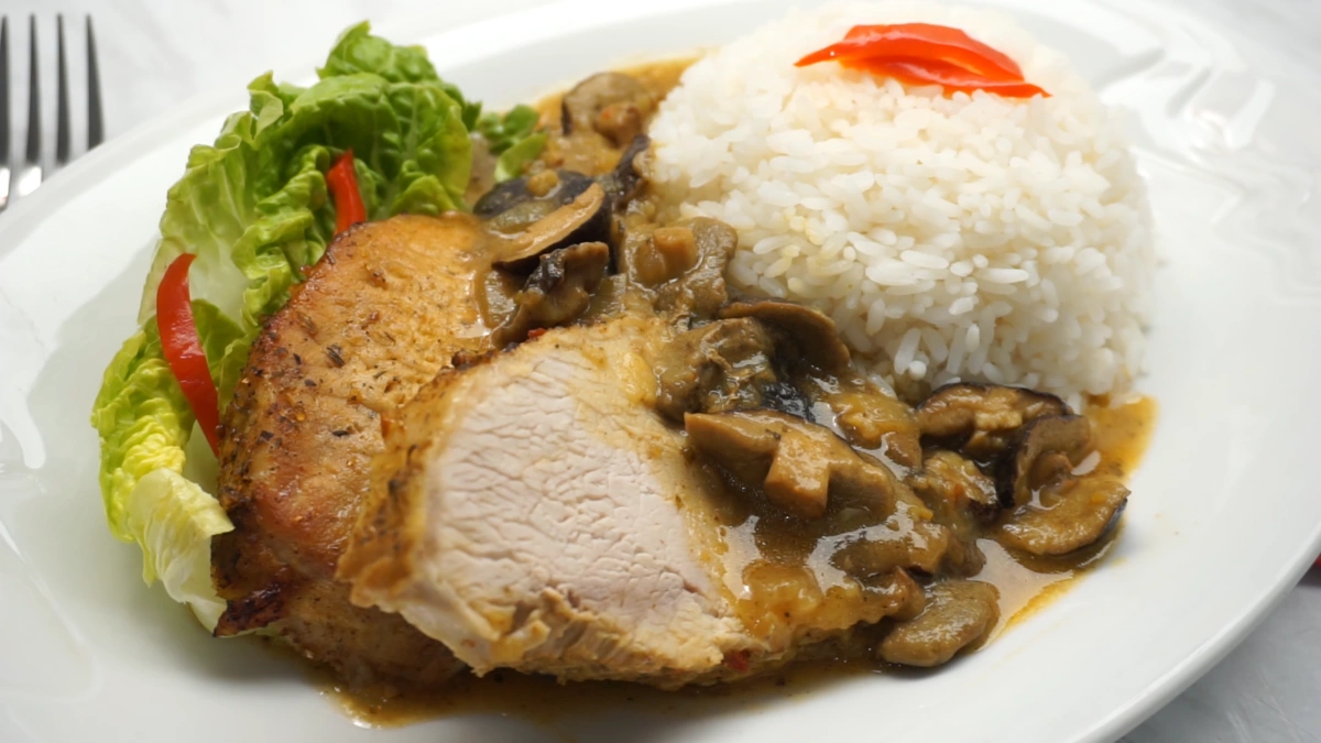 Fantastica cotlet de porc cu ciuperci: Această REȚETĂ simplă o să o adorați!