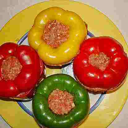 Ardei umplu cu sos picant