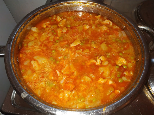 Tocăniță de pui cu legume