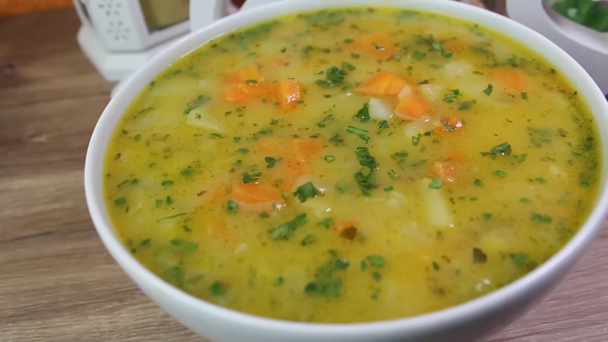 Supă groasă de legume cu cartofi – simplă, rapidă și plină de savoare! REȚETA TOP