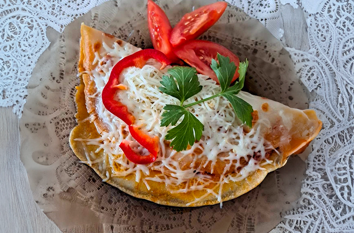 Clătite sărate de casă cu carne tocată și lečo după bunica Stanka