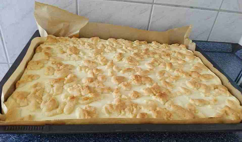 Tartă cu apă cu potențial de dependență, o coc cel puțin de două ori pe lună!