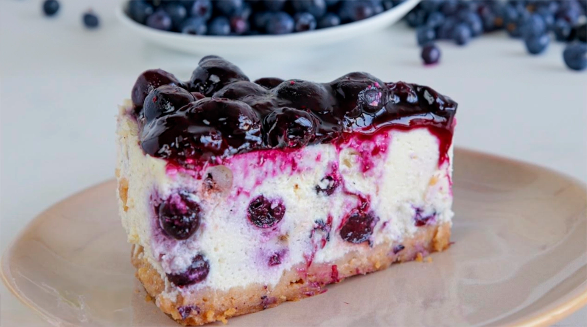 Încearcă cheesecake-ul nostru delicios cu afine: Cel mai gustos cheesecake pe care l-ai mâncat vreodată!