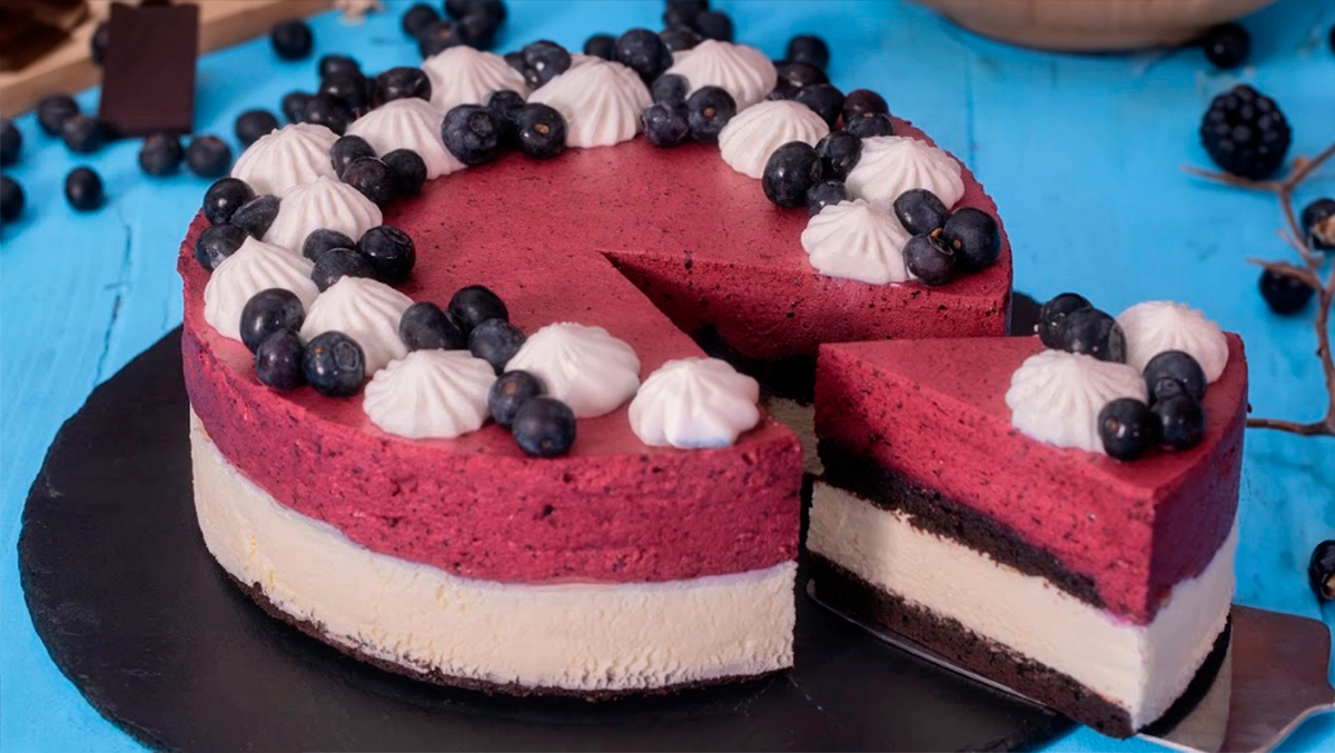 Prospețimea verii pe farfurie: Tortuleț cu afine pentru întreaga familie!