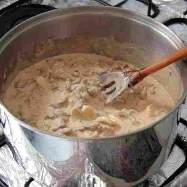 Sos de vânătoare în stil Schwarzwälder