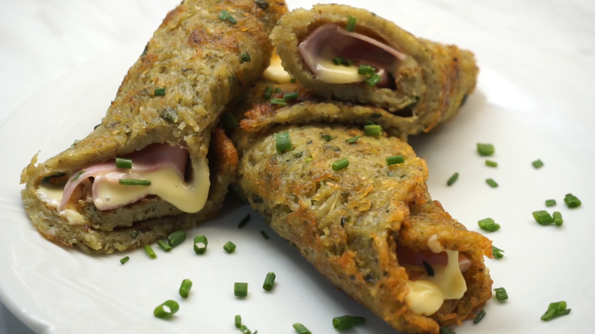 Clătite fantastice din cartofi (haruľa) umplute cu șuncă și brânză: Această REȚETĂ trebuie să o încerci!