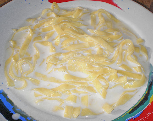 Supă de lapte cu tăiței