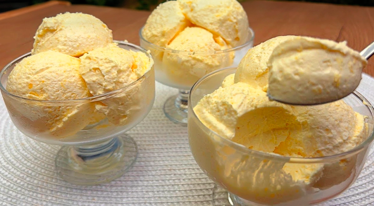 Cum se face o înghețată delicioasă de piersici? Dacă ai acasă o conservă cu piersici conservate, încearcă asta.