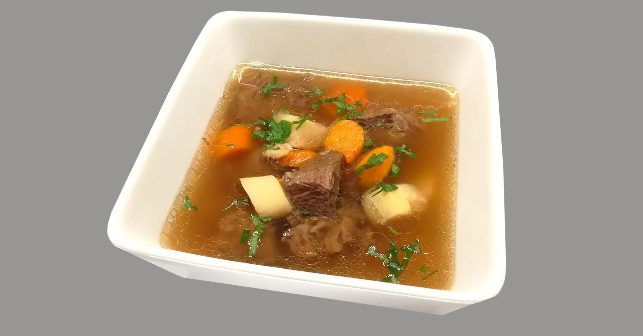 Supă fantastică de vită cu legume: rețeta bunicii pe care o vei îndrăgi!