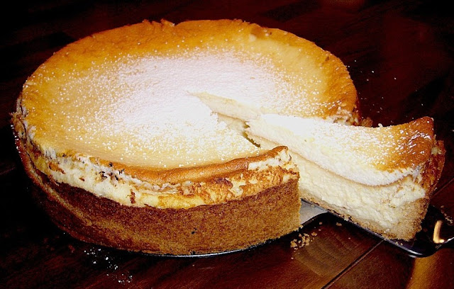 Prăjitură cu brânză cu 2 straturi