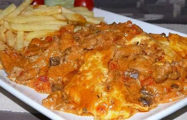 Gyros cu sos Metaxa, la fel de bun ca la greci!