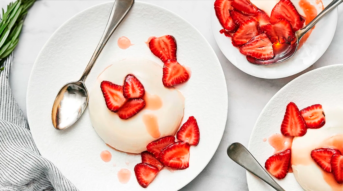 Panna Cotta Italiană de Casă: Desert delicios pentru orice ocazie!